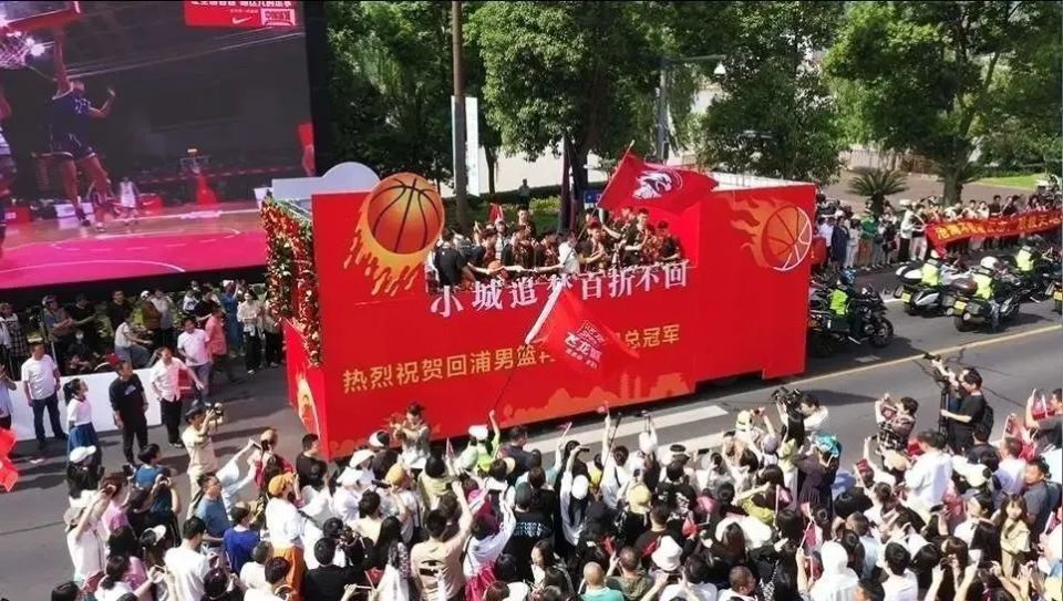 如何通过团队配合提高篮板成功率?_1
